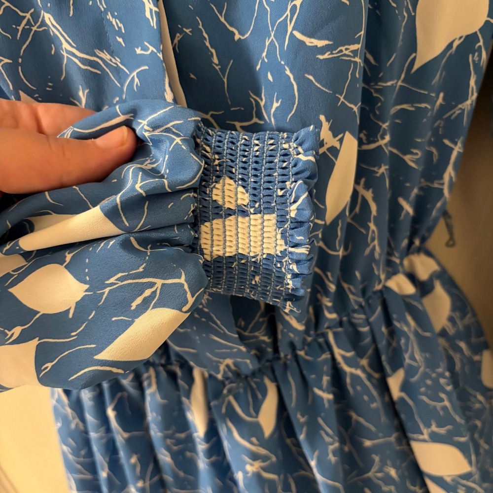 Vintage ILGWU USA Blue White Leaf Print Smocked Prairie Secretary Dress 7/8 - Picture 6 of 11